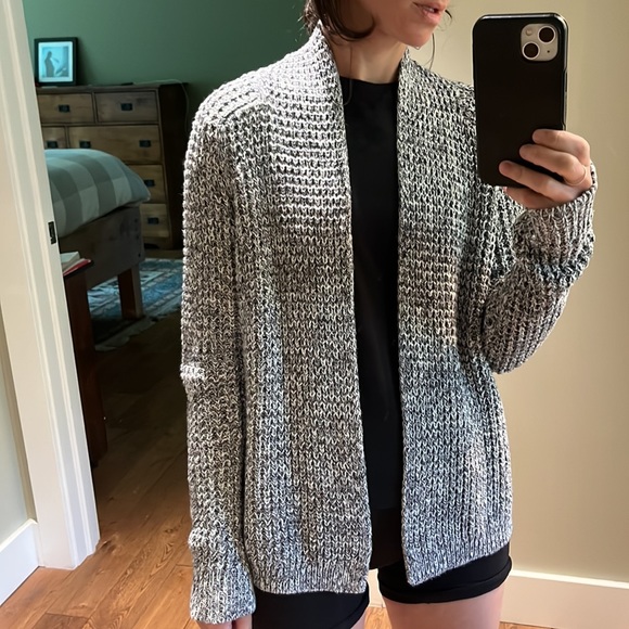 GAP cardigan - Picture 3 of 3